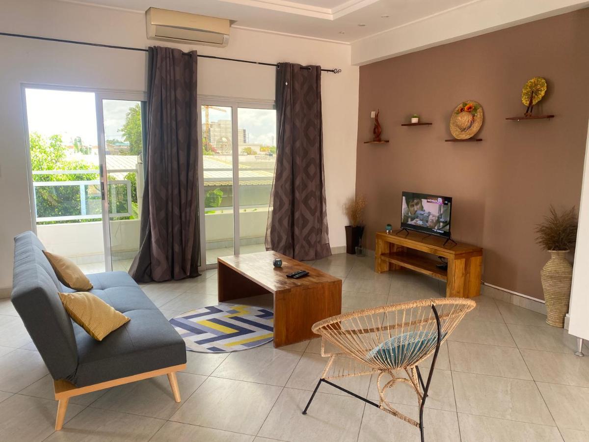 L'Oasis Guesthouse Cotonou Exteriör bild