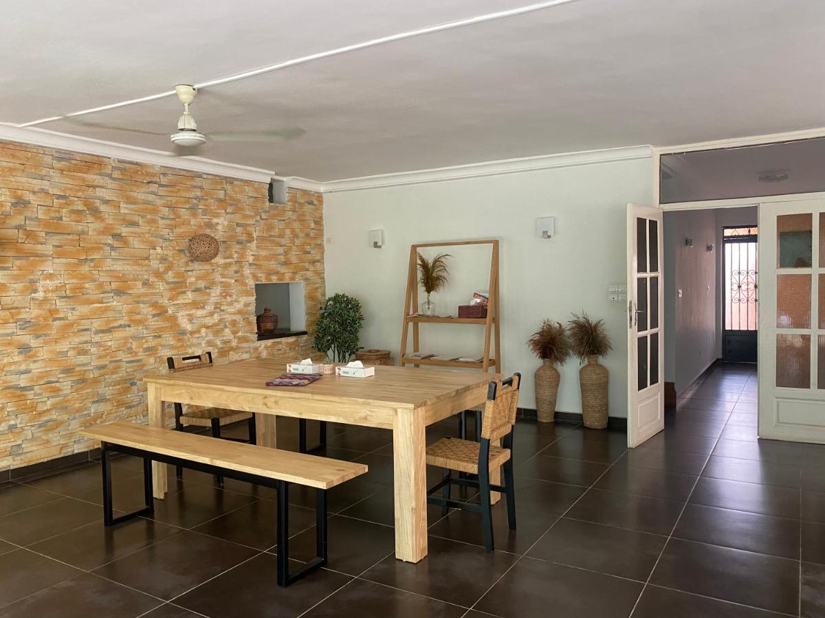 L'Oasis Guesthouse Cotonou Exteriör bild