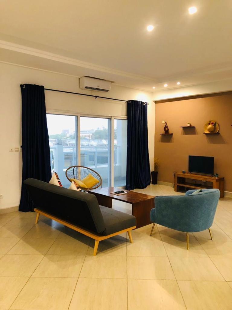 L'Oasis Guesthouse Cotonou Exteriör bild